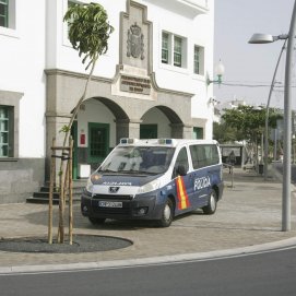 Vehículo de la Policía Nacional en Lanzarote. Foto: Juan Mateos.