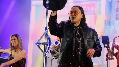 Elvis Crespo durante su concierto en Playa Blanca