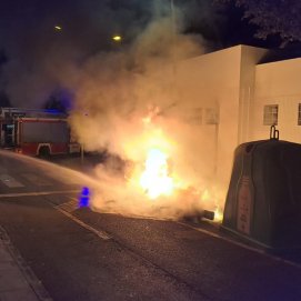 Incendio de contenedores arre