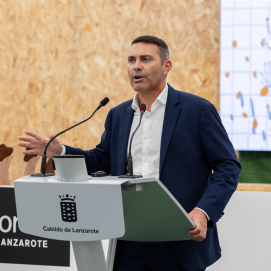 El presidente del Cabildo de Lanzarote en la inauguración de la Feria Agrícola de Teguise 