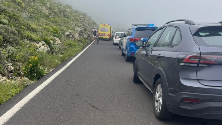 Retenciones por el accidente en la carretera hacia Haría