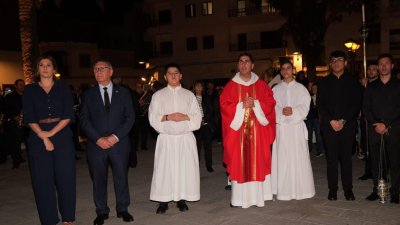 La Iglesia de San Ginés acoge la celebración litúrgica del Viernes Santo