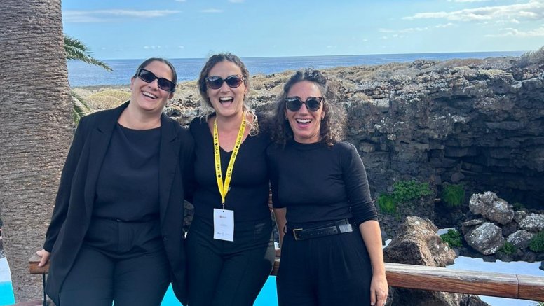 De izda a dcha las tres fundadoras de Signalanz: Laura Loiterstein, Lucía García y Mariana Tiseyra.