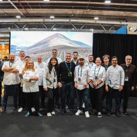Foto de familia del presidente del Cabildo y los cocineros que han participado en Madrid Fusión 2025