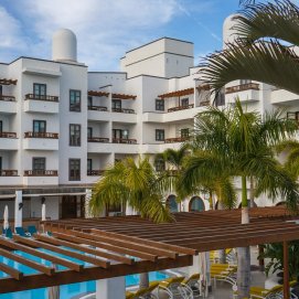 El Hotel Son Bou de Playa Blanca este febrero de 2025. Foto: Andrea Domínguez.