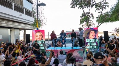 El cantante Jessi Uribe en la presentación del Festival Isla Latina en Arrecife