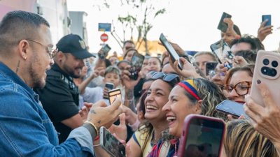 El cantante Jessi Uribe en la presentación del Festival Isla Latina en Arrecife