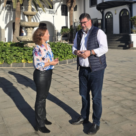 El alcalde de San Bartolomé, Isidro Pérez, y la concejala Carmen Medina