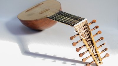 Instrumentos antiguos creados por Paco Dorta