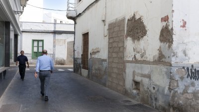 Arrecife y sus inmuebles abandonados. Fotos: Juan Mateos.