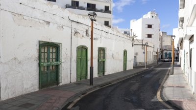Arrecife y sus inmuebles abandonados. Fotos: Juan Mateos.