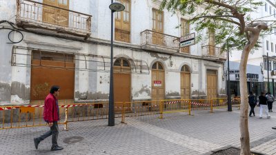 Arrecife y sus inmuebles abandonados. Fotos: Juan Mateos.