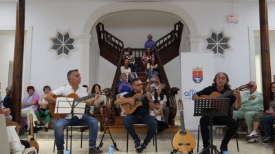 Arrecife se convierte en refugio de la música con el concierto 'Mano a mano' 