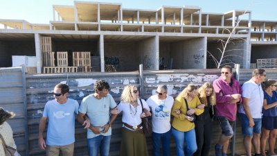 Concentración en uno de los esqueletos de Costa Teguise