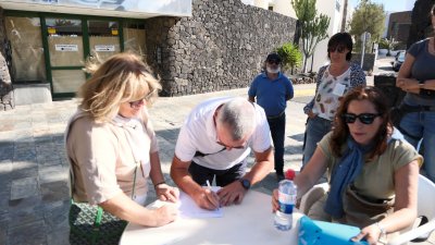 Concentración en uno de los esqueletos de Costa Teguise