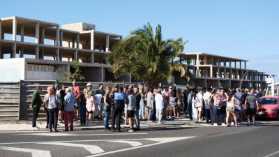 Concentración en uno de los esqueletos de Costa Teguise