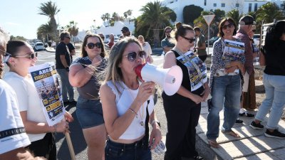 Concentración en uno de los esqueletos de Costa Teguise