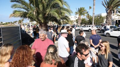 Concentración en uno de los esqueletos de Costa Teguise