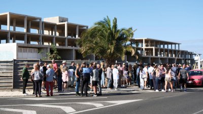 Concentración en uno de los esqueletos de Costa Teguise