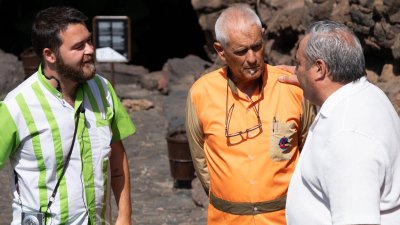 Uniformes de los Centros Turísticos inspirados en los diseños originales de César Manrique