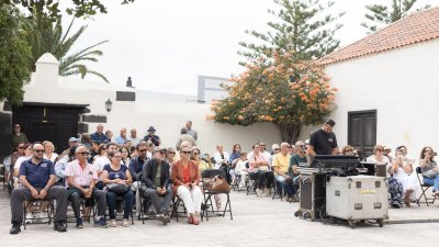 Clausura de las escuelas de folclore y bailes tradicionales