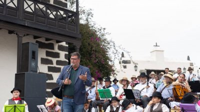 Clausura de las escuelas de folclore y bailes tradicionales
