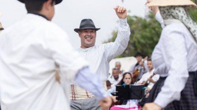Clausura de las escuelas de folclore y bailes tradicionales