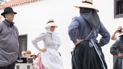 Clausura de las escuelas de folclore y bailes tradicionales