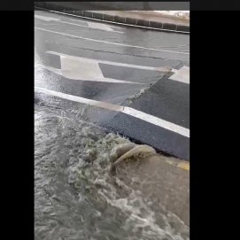 Agua levantando el aslfato en Titerroy