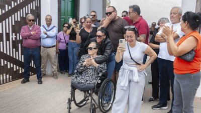 Último adiós al fallecido David Bonilla Curbelo. Fotos: Juan Mateos.