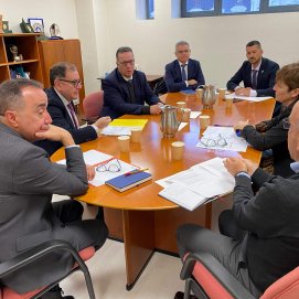 Educación e Instituciones Penitenciarias abordan un convenio para reforzar la oferta formativa de los centros.
