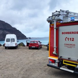 Bomberos desplazados hasta Órzola.