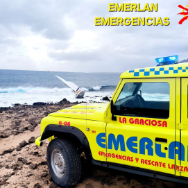 Velero encallado en La Graciosa