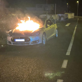 Incendio en el vehículo Tesla