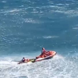 Dos bañistas en apuros en Papagayo
