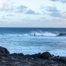Oleaje en Punta Mujeres, Lanzarote. Foto: Andrea Domínguez. Economía azul.