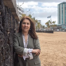 La historiadora de arte Violeta Izquierdo, durante su visita a Lanzarote. Foto: Andrea Domínguez.