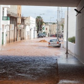 Calles anegadas en Arrecife (Fotos: Juan Mateos)