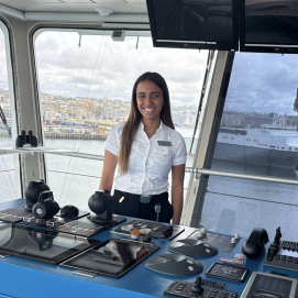 La joven lanzaroteña Ariadna Martín durante una entrevista con La Voz.