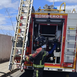 Camión de bomberos del Consorcio de Seguridad y Emergencias.