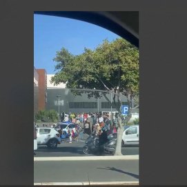 Desalojado el centro comercial Open Mall por un incendio en el sistema eléctrico