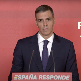 El presidente del Gobierno de España, Pedro Sánchez, durante la rueda de prensa. Foto: PSOE. 