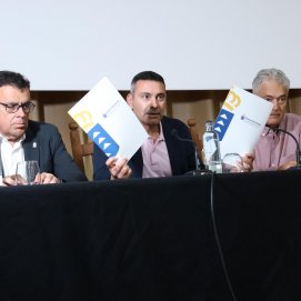 Reunión sobre el Plan de Modernización de Puerto del Carmen. Foto: Cabildo de Lanzarote.