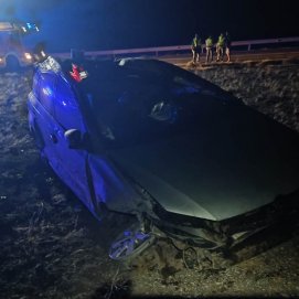 Un herido tras volcar con su coche en Las Casitas 