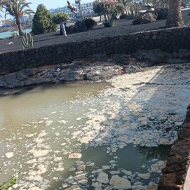 Agua sucia en Las Cucharas 