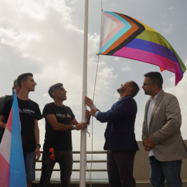 Izado bandera en Arrecife