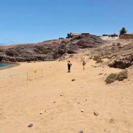 Playa de Papagayo precintada