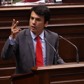 Marcos Bergaz (PSOE) en el Parlamento canario