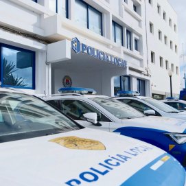 La Policía Local de Arrecife lo detuvo por estos delitos y ha sido puesta a disposición judicial