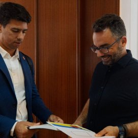 Maciot Cabrera con el teniente de alcalde de Arrecife, Echedey Eugenio